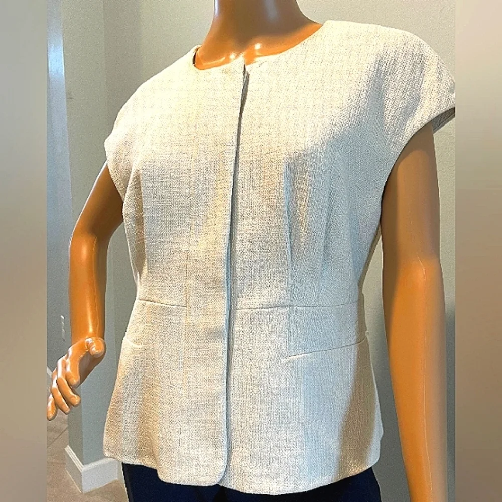 J Crew Cap Sleeve Ivory Textured Vest   Size 8  New With Tags